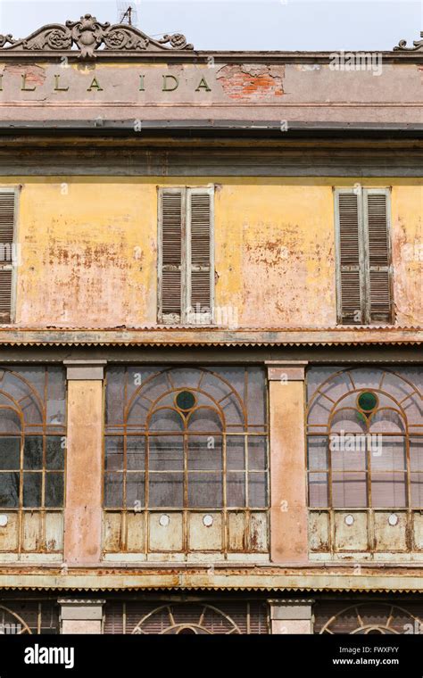 Grande Edificio Vetrato Immagini E Fotografie Stock Ad Alta Risoluzione