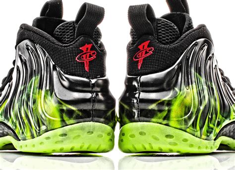 Nike Air Foamposite One Paranorman Red Logos Sample