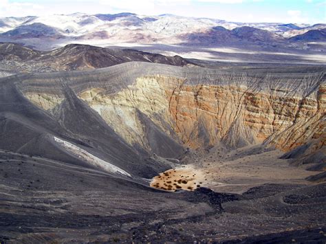 Prehistoric And Historic Eruptions Volcanoes Craters And Lava Flows U