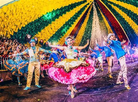 Festival de Quadrilhas juninas da Vila Sítio São João em Campina