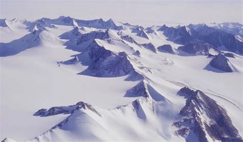 Is Antarctica A Desert Or Tundra Both Heres How Polar Guidebook