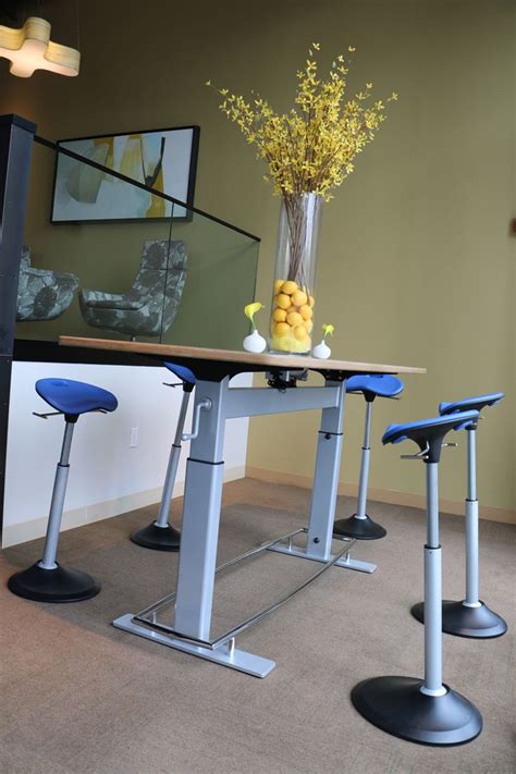 Mobis Leaning Seat By Focal Upright Furniture