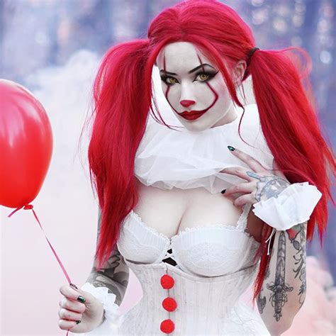 Pennywise Cosplay From It - Media Chomp