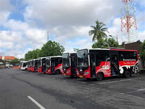 Atasi Antrean Panjang Ditjen Hubdat Sediakan Shuttle Bus Ke Bandara