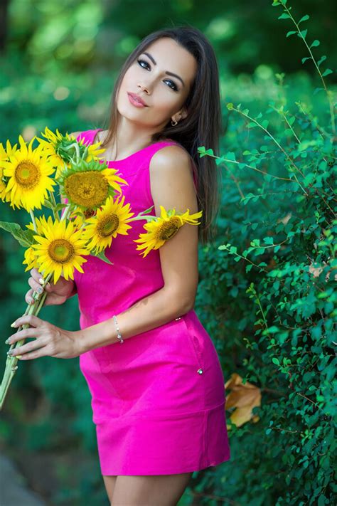 Wonderful Elena 38 Y O From Nikolaev With Dark Brown Hair Id