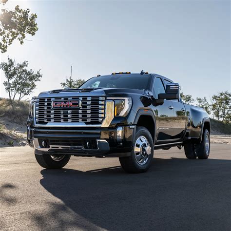 Gmc Sierra 3500 Hd Denali Crew Cab 4k Wallpaper