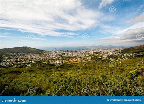 Panorama De Cape Town De Debaixo Da Montanha Da Tabela Imagem De Stock