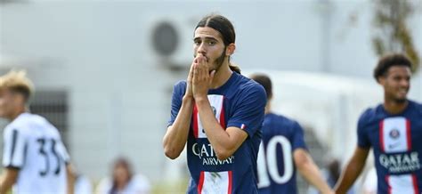 Psg Sextupl Pour Ilyes Housni Actualite Paris Psg