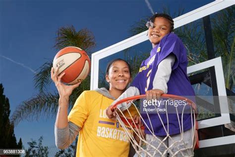 Candace Parker Daughter Photos Et Images De Collection Getty Images