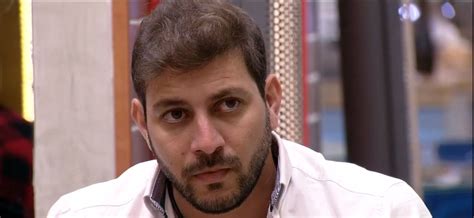 Caio é o décimo primeiro eliminado no paredão do BBB21 70 22