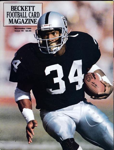 Pin By Lonnie Crain On Pictures Bo Jackson Football Oakland Raiders