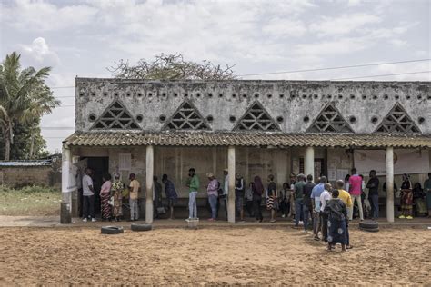 Mozambique Tallies Votes In Tense Election As