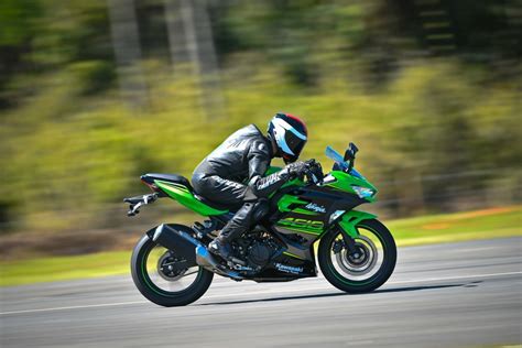 Nova Kawasaki Ninja Tem Motor De Cv E Custa R Mototour