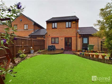 3 Bed Link Detached House For Sale In Hindemith Garden Old Farm Park