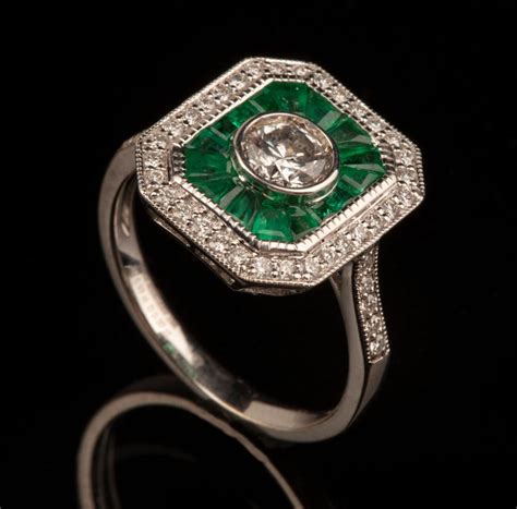 Lot Oscar Friedman 18 Kt Gold Diamond Emerald Ring