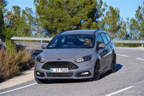 Ford Focus ST Mk3 FL 2 0 TDCI 185 KM 2016 kombi skrzynia ręczna napęd