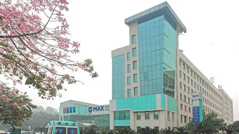 Max Healthcare completes acquisition of Alexis Hospital, renames it Max ...