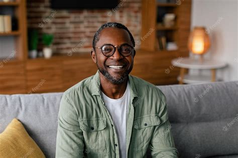 Premium Photo Headshot Of Cheerful Adult African American Man In