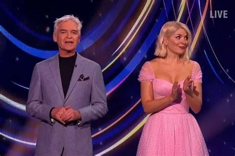 Itv Dancing On Ice Viewers Issue Demand As Phillip Schofield Returns To