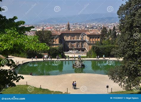 Pitti Palace And Boboli Gardens, Florence Italy Editorial Photography ...