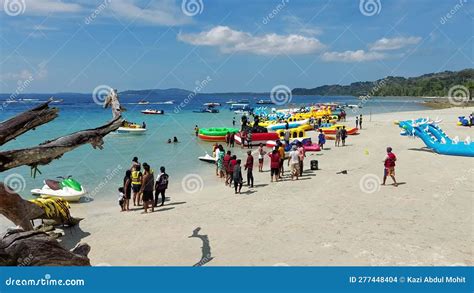 Overcrowded Tourist Beach North Bay Islands Peoples Enjoying Water