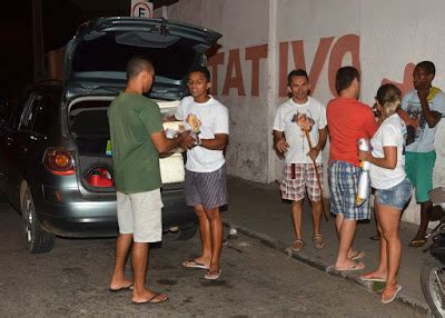 Jovens Se Unem Para Alimentar Moradores De Rua Em Sobral Jovens