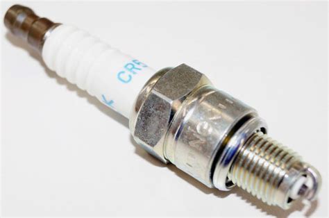Genuine NGK 6535 Nickel Spark Plug CR5HSB Marine Lawn & Garden ...