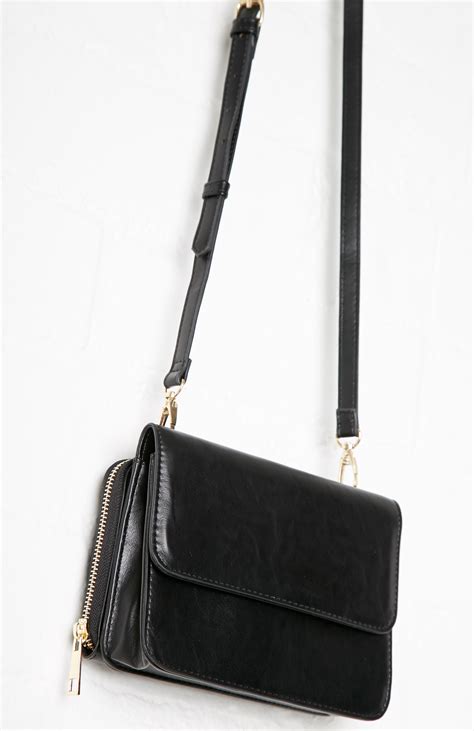 Vegan Leather Structured Crossbody Purse in Black | DAILYLOOK