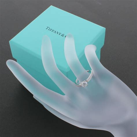 【楽天市場】ティファニー Tiffanyandco ハーモニー ダイヤモンド リング 49 プラチナ 1pd エンゲージリング 婚約 結婚