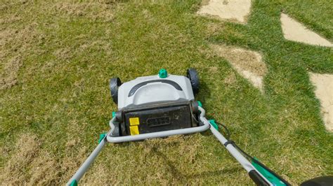 Does Liquid Lawn Aerator Actually Work? - Bob Vila