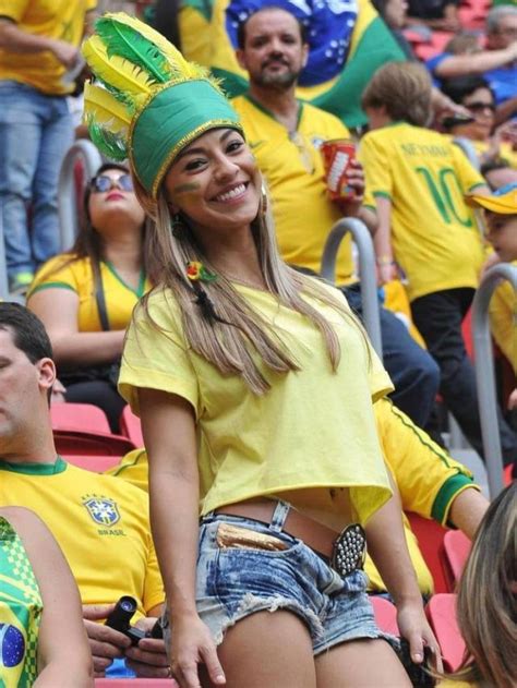 Hot Football Fans 39 Pics