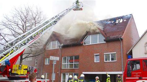 Brand In Delmenhorst Feuer In Mehrfamilienhaus An Oldenburger Stra E