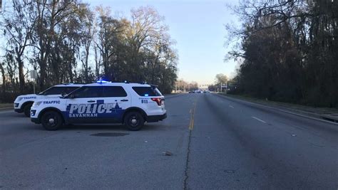 Police Savannah Crash Shuts Down Dean Forest Road