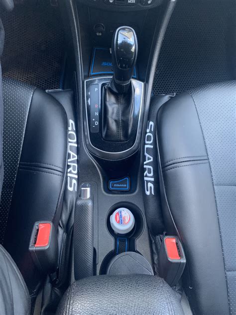 Вставки между сидений — Hyundai Solaris (1G), 1,6 л, 2014 года ...