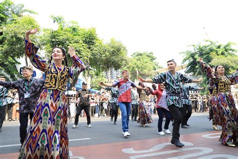 Surabaya Cross Culture International Folk Art Festival Satukan Budaya