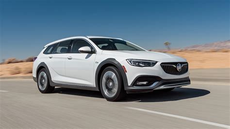 Buick Regal 2019 Motor Trend Car Of The Year Contender