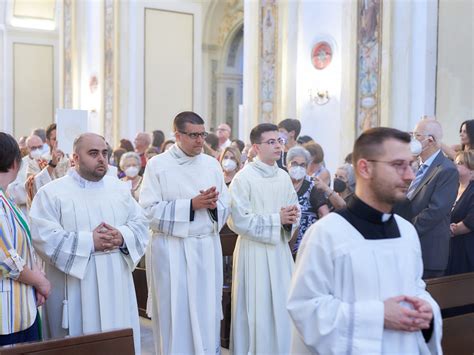 S E Mons Claudio Maniago Ha Ordinato Diaconi Tre Giovani Accoliti