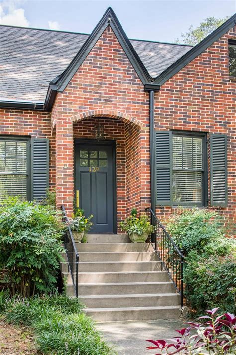 Search Viewer Hgtv Brick Exterior House Exterior Brick Red Brick