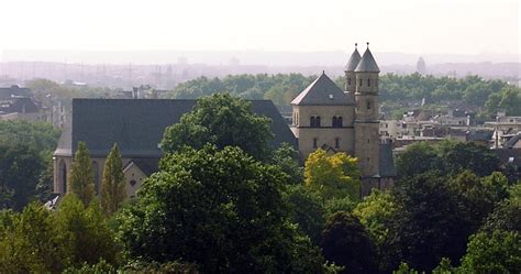 De 12 Romaanse Kerken Van Keulen