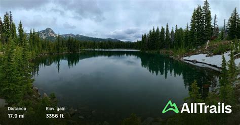 Scout Lake and Bays Lake via Pamelia Lake Trail and PCT, Oregon - 33 ...