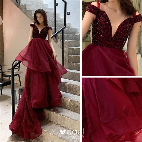 Elegant Burgundy Evening Dresses 2019 A Line Princess V Neck Short