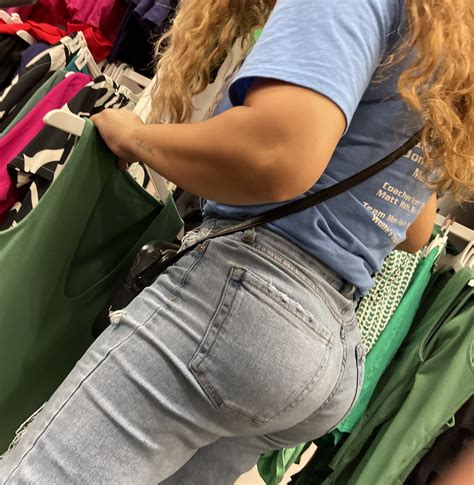 Spicy Tight Colombian Milf Oc Tight Jeans Forum