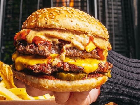 7 Best Beef Burgers In Riyadh Saudi Arabia Where To Eat