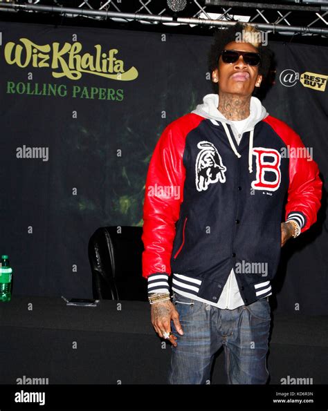 Wiz Khalifa Rolling Papers Album Cover