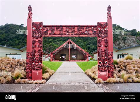 Whakatane New Zealand The Famous Maori Te Manuka Tutahi Marae Carved