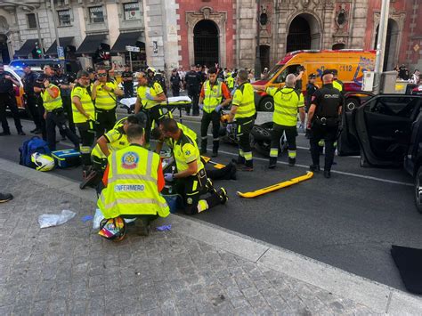 Dos Polic As Resultan Heridos En Madrid Tras Ser Atropellados Por Un