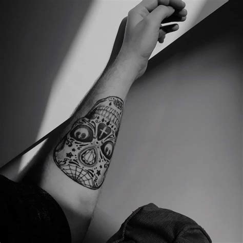 The Symbolism and Meaning of Skull Tattoos – Self Tattoo