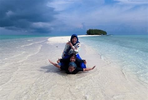 Wisata Laut Di Pulau Gili Noko Surga Tersembunyi Di Bawean Gresik