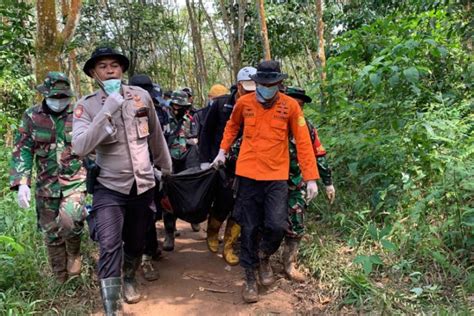 Basarnas Lampung Dua Korban Longsor Desa Juku Batu Ditemukan ANTARA News