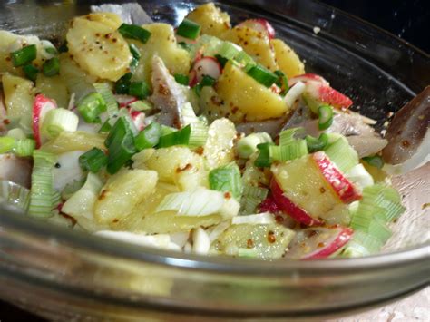 SALADE DE HARENGS POMMES TIEDES A LHUILE LA PRINTANIERE De